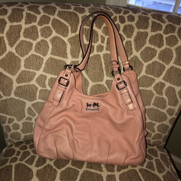 Coach Handbags - Great Used Condition Coach Purse